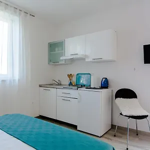  Apartment Stella